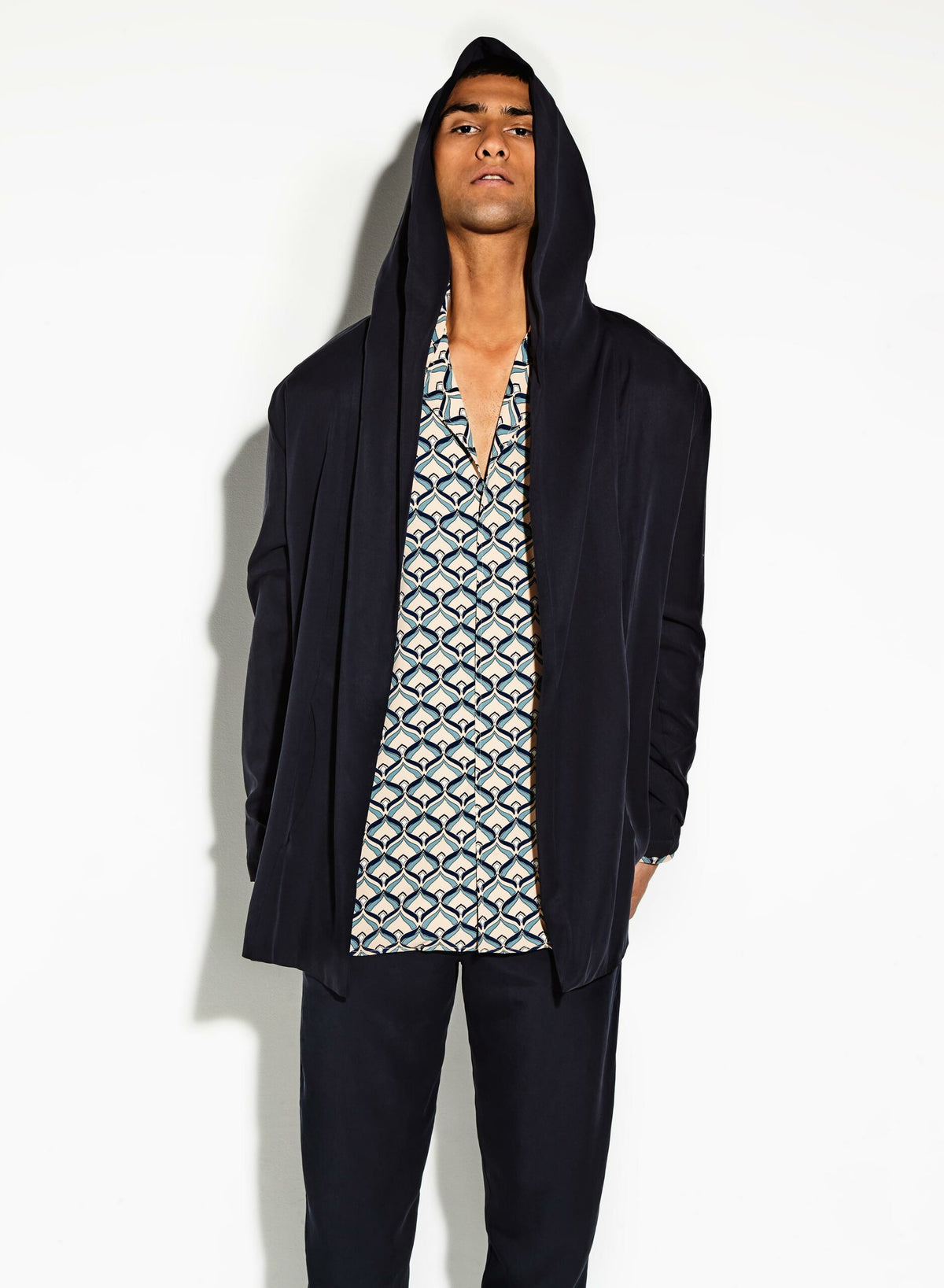 NAVY TRAVEL JACKET