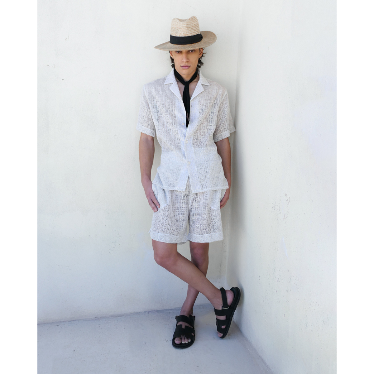 SHORT BLANCHE